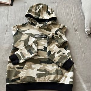 Boys Abercrombie sweatshirt. Like new.